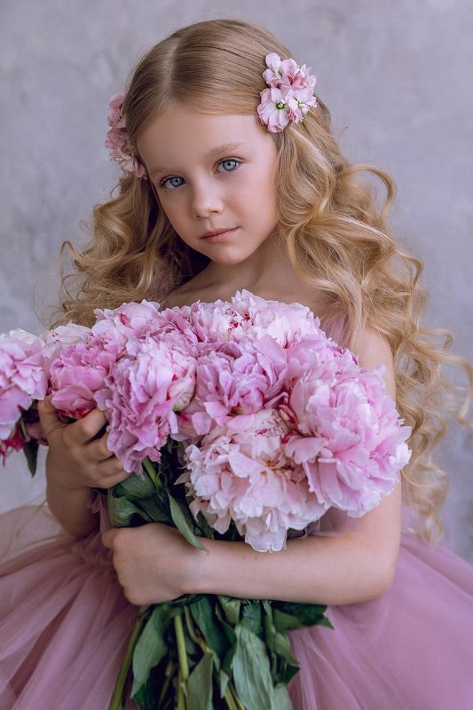 девочка, ребенок, портрет, детский портрет, портрет девочки, глаза. детское портфолио, лето,пионы, розовый, художественное Яна фото превью