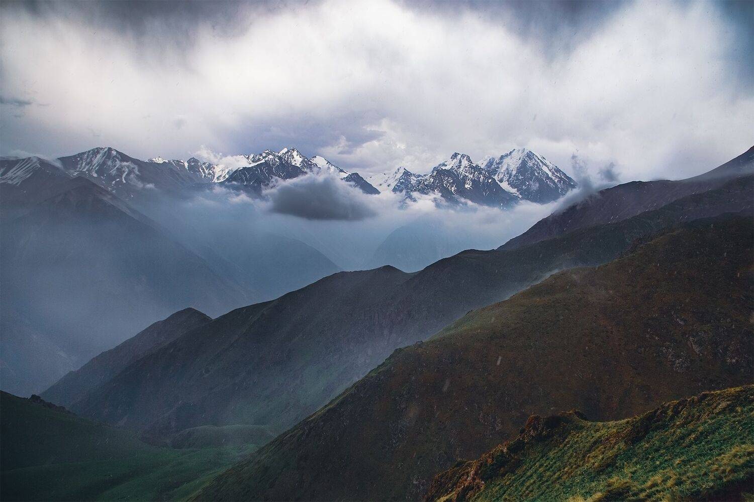 кыргызстан, ущелье аламедин, Элина Магалимова