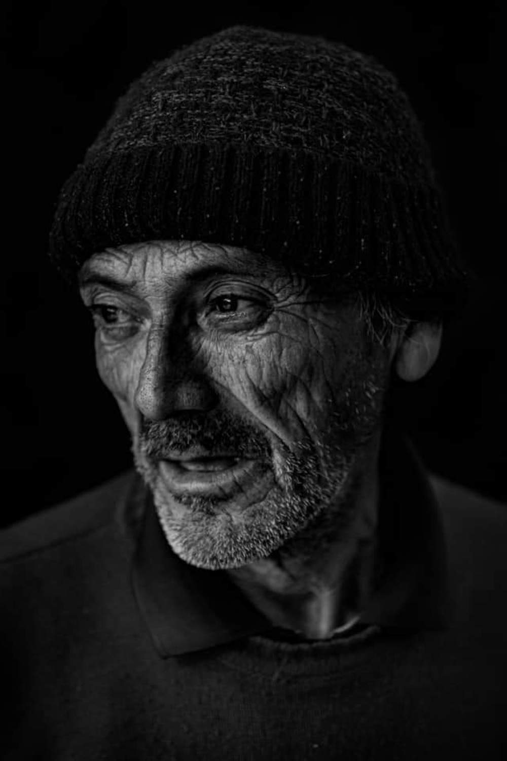 portrait, portraits, male portrait, retrato, retratos, bastian cifuentes araya, periodistafurioso, black and white, black & white, blanco y negro, human, homeless, situacion de calle, in-visibles, invisibles,, Basti&aacute;n Cifuentes Araya