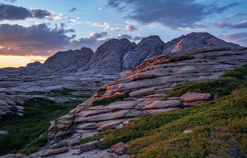 На закате в Бектау Ата