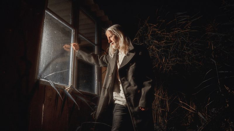 фото, портрет, мужчина, тишина, приключение, пасмурный, серый, опасность, темный Путник фото превью