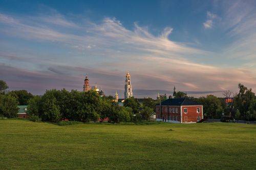 вечерний город