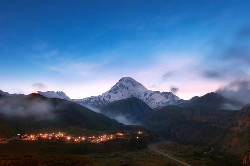 Казбек на закате фото превью