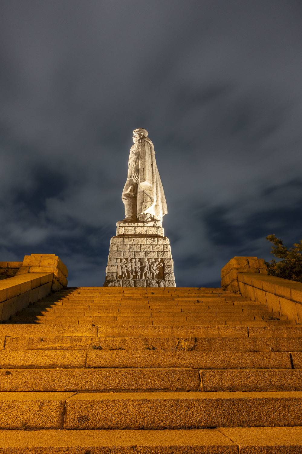 city night architecture, viktor demidov