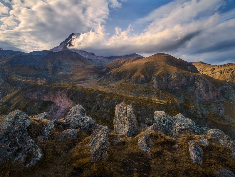 Камни Казбека фото превью