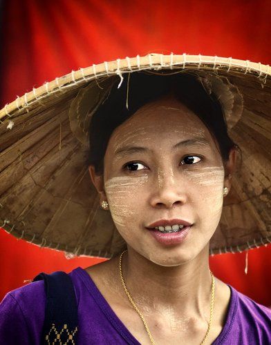 Nampan lady