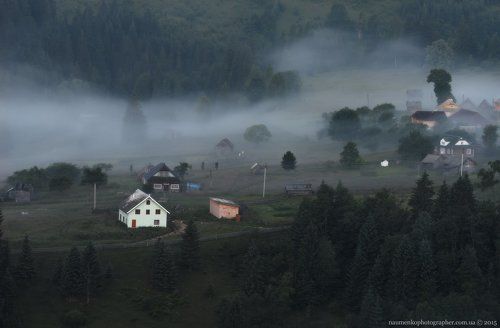 Карпаты. Раннее утро в Дземброне.