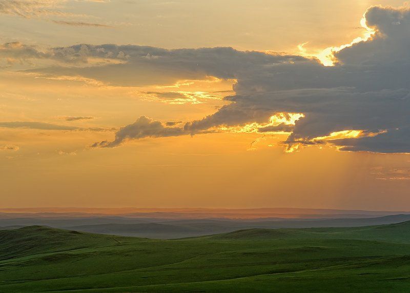 Россия_Сибирский федеральный округ_Забайкальский район_посёлок Билитуй_сопки_закат_вечер. Забайкальское золото. фото превью