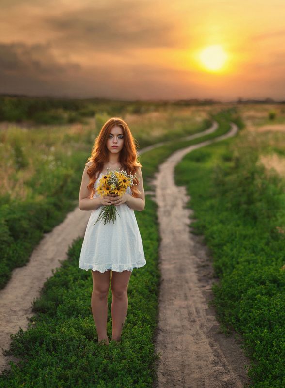девущка, поле, закат, цветы, дорога, рыжая *** фото превью