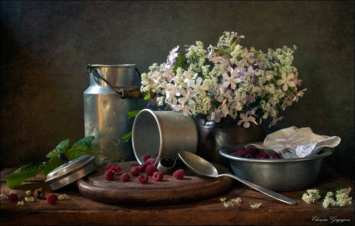 Бидон молока, Лето, Ложка, Малина, Миска, Мыльнянка, Натюрморт, Цветы, Ягоды, Eleonora Grigorjeva