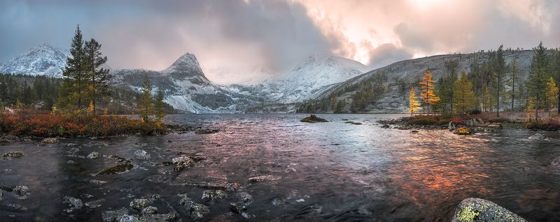 Горы, Закат, Озеро, Осень, Поднебесные зубья, Снег Первый снег фото превью