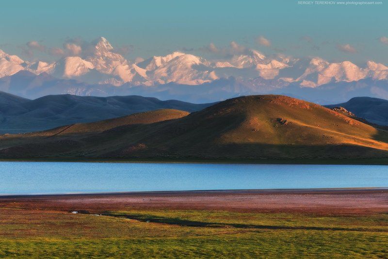 Казахстан, Озеро Тузколь, Пик Хан-тенгри Хан и Тузколь фото превью