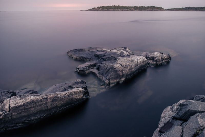 озеро, остров, острова, скалы, тишина, покой, ночь, тихо, Ладога, Карелия, шхеры, путешествия, природа, пейзаж Ночь на Ладоге фото превью
