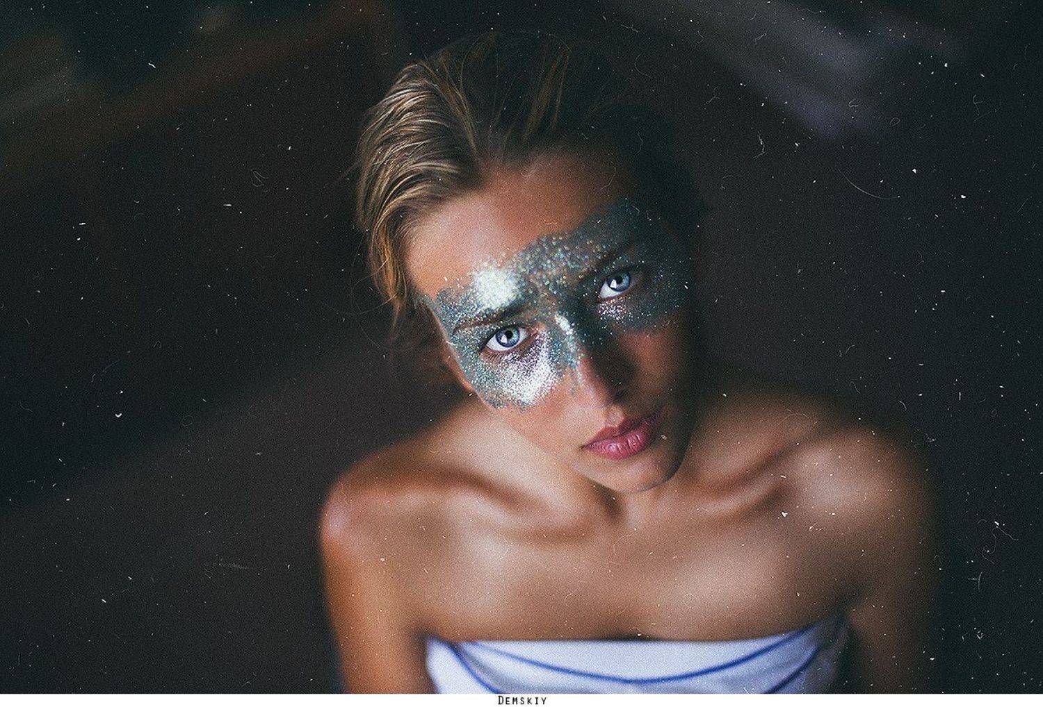 ДЕВУШКА МОДЕЛЬ БЛЁСТКИ, Руслан