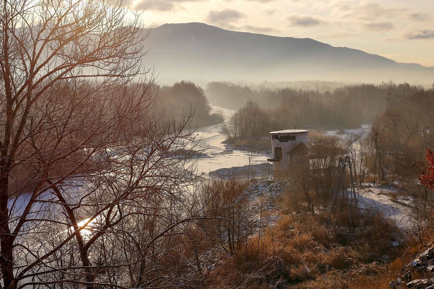 река партизанская, зима, утро, водокачка, горы, приморье, Евгений Паршуков