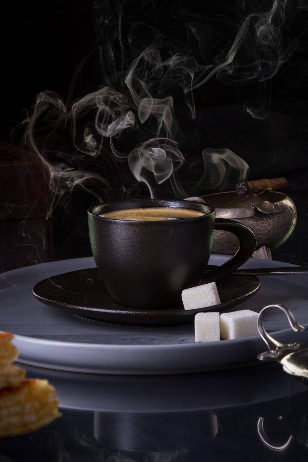 кофе, сигара, никотин, дым, чашка, ретро, винтаж, настроение, стиль, аромат, мужской стиль, сахар, пепельница, удовольствие, одиночество, Игорь Парсаданов