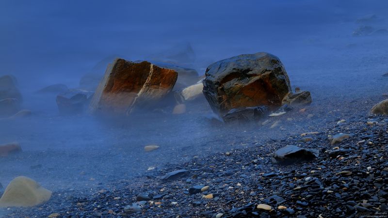 море сумерки вода камни природа Про камни фото превью