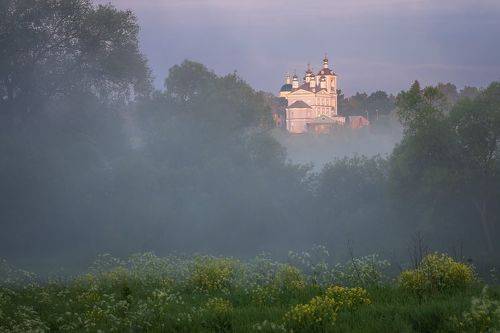 В первых лучах солнца