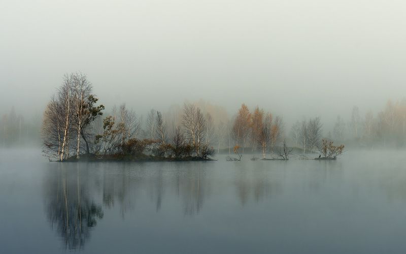 отражение, Ангара, Братск, осень, тайга, туман, утро Островок фото превью