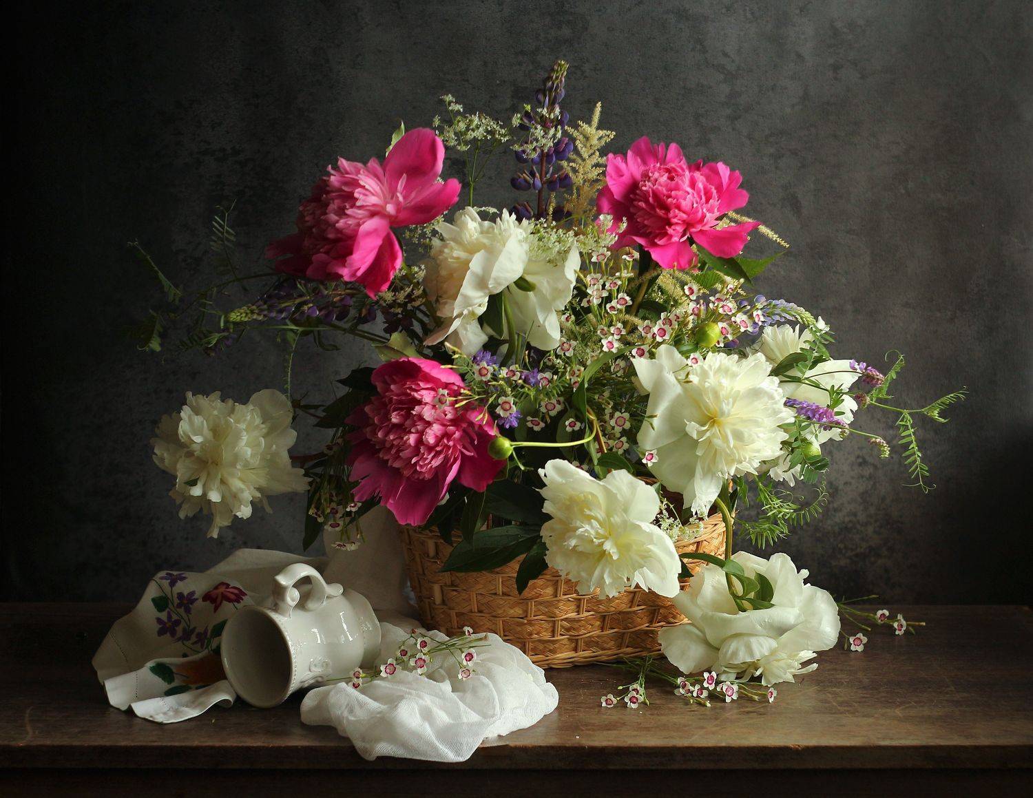 , Людмила Хрусталева*