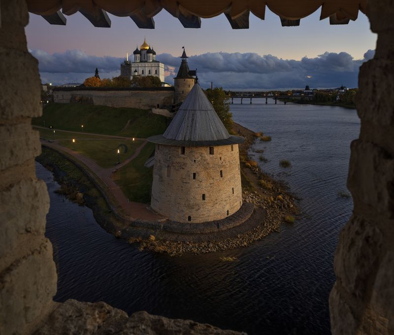 псков, кром, вечер, осень Псковский вечер фото превью