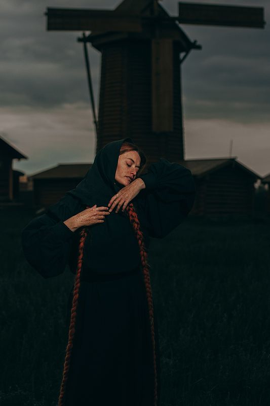 женский портрет, постановочное фото, на улице, рыжие волосы, девушка, деревня, canon  фото превью