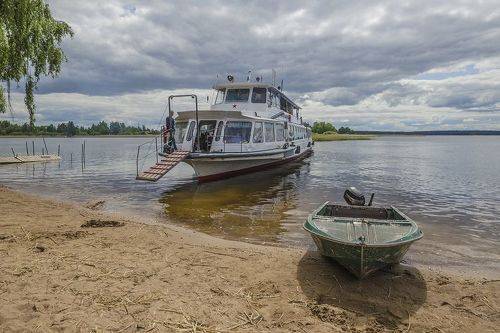 У причала