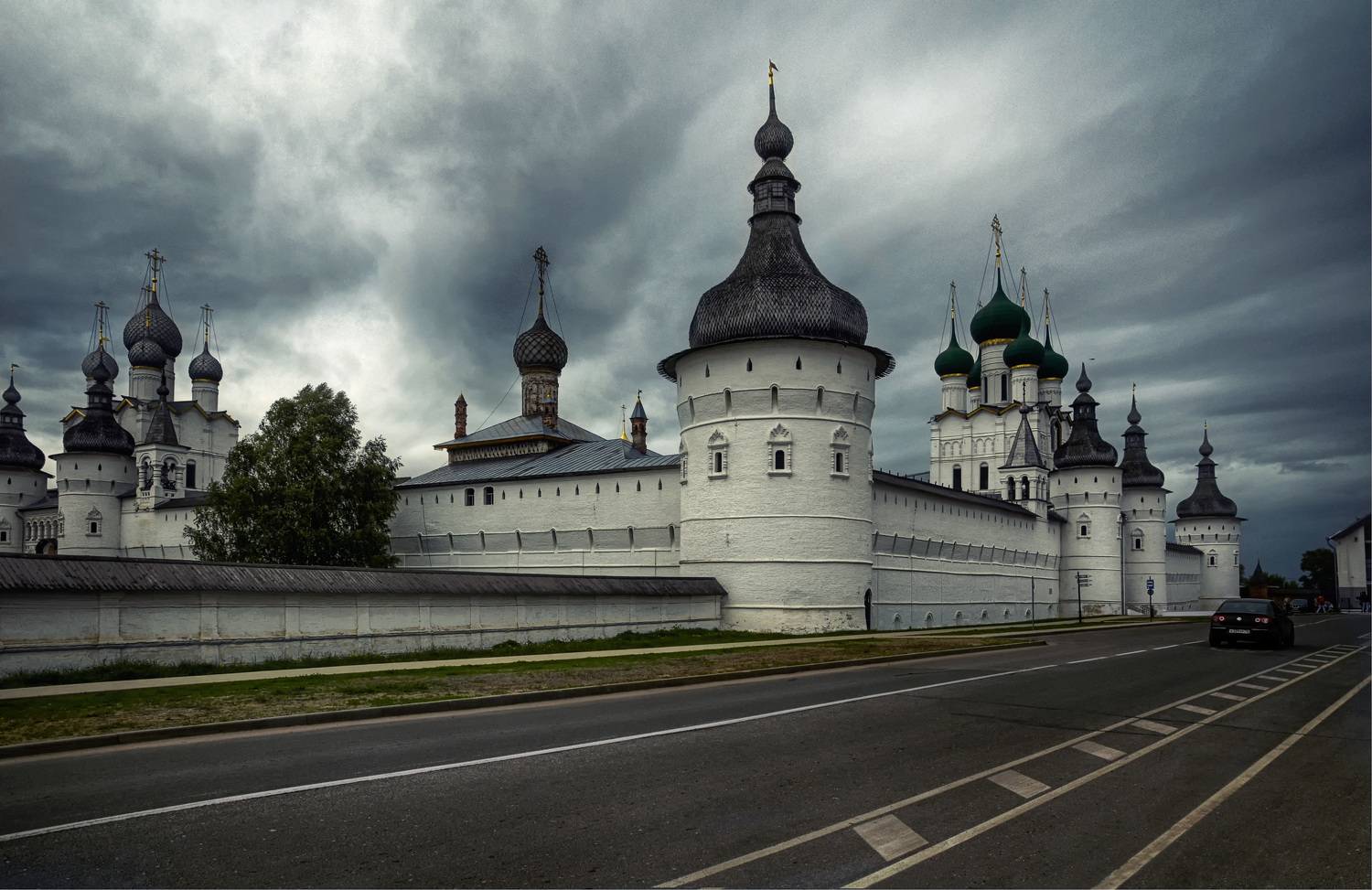 храмы колокольни улица машина, Вера Петри