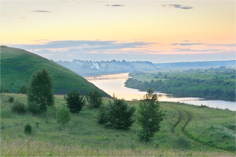 Рассвет над рекой фото превью
