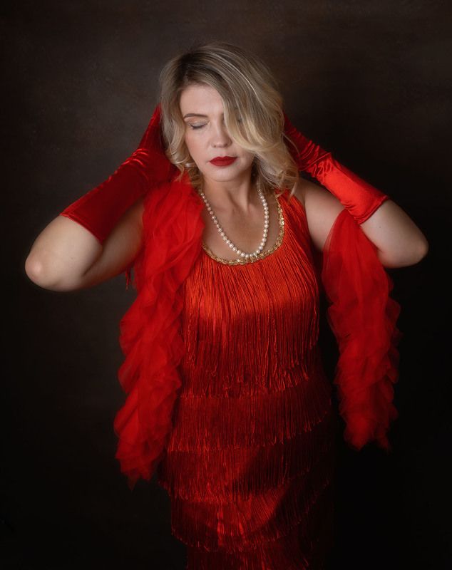 In red фото превью