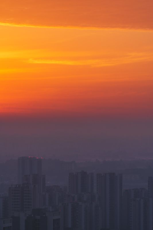 city sunrise photography, urban skyline at sunrise, sunrise over cityscape, vibrant city sunrise, urban sunrise colors, sunrise cityscape view, city skyline at dawn, morning cityscape panorama, colorful sunrise urban scene, sunrise reflections in city, ur Misty Dawn Metropolis: A Colorful Urban Awakening фото превью