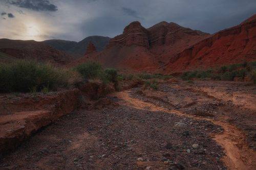 Вечером в каньоне Конорчек. Кыргызстан. Июнь 2023