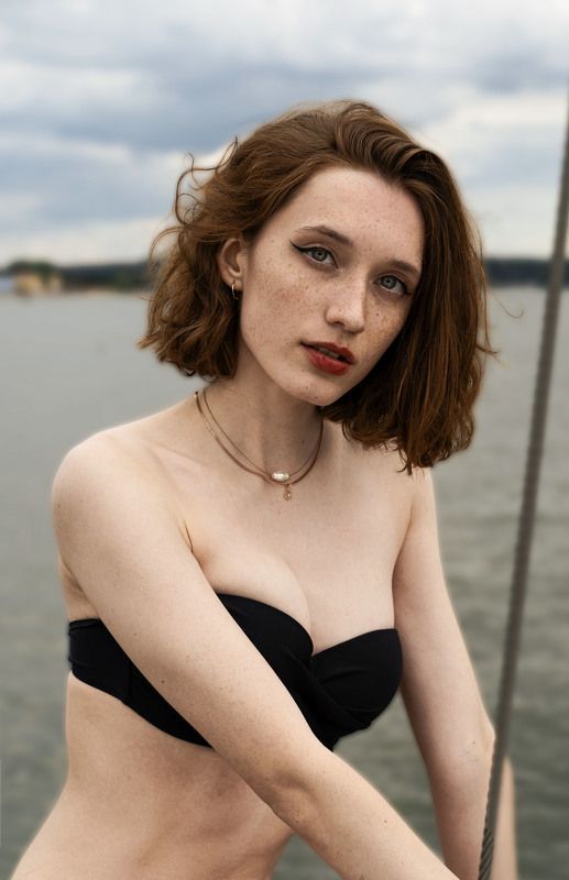 портрет In the sea фото превью