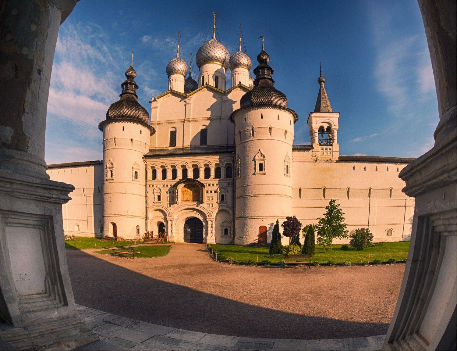 храм башни колокольня, Вера Петри