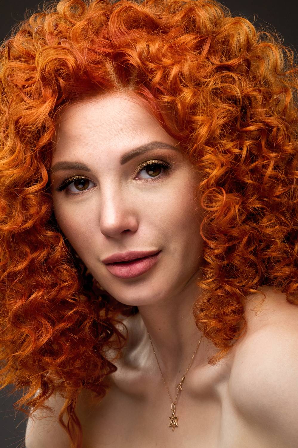 девушка, портрет, рыжая, кучерявая, Дёгтев Евгений