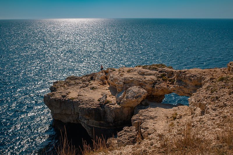 Скалистый берег фото превью