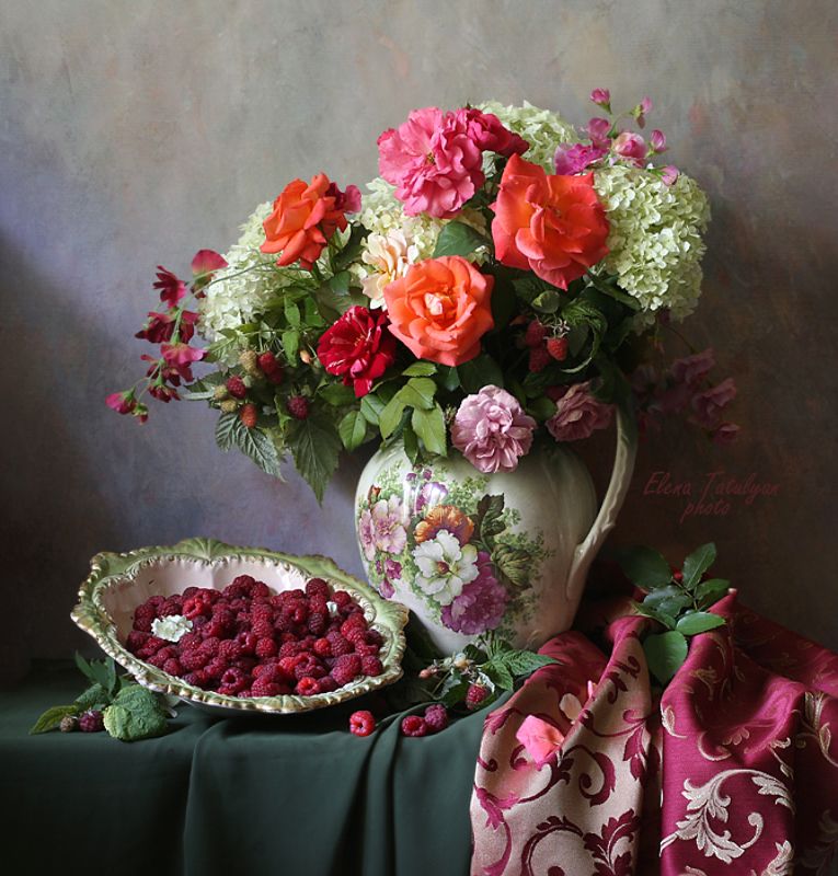 цветы, ягоды, розы, малина Июльский натюрморт фото превью