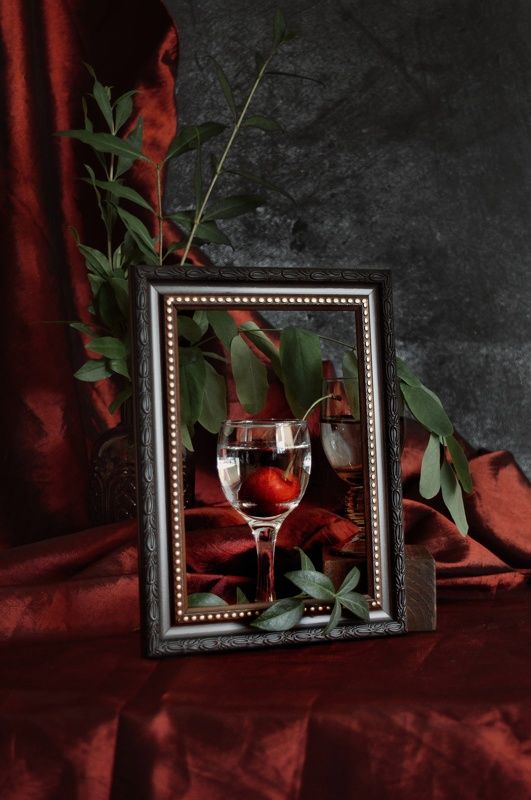 Красное фото превью