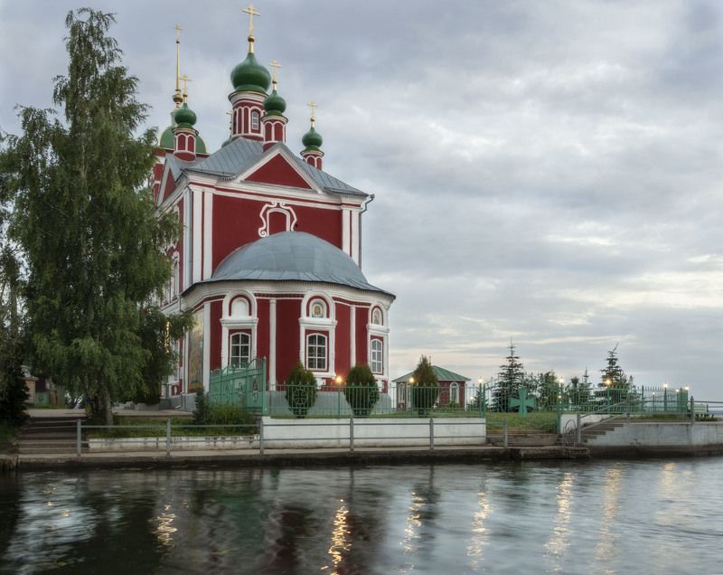 Хмурое утро фото превью