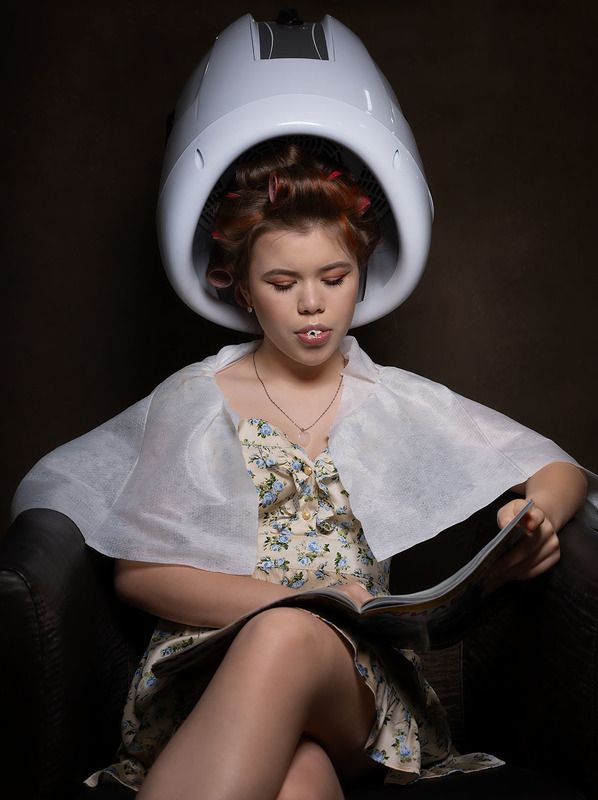 В парикмахерской фото превью