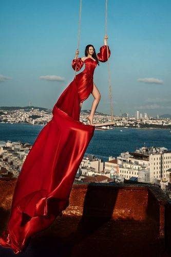 Фотосессии в Стамбуле на качелях с высоты птичьего полёта.