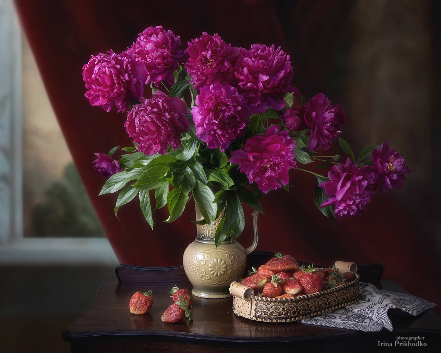 натюрморт, цветы, ягоды, клубника, пионы, букеты, Приходько Ирина