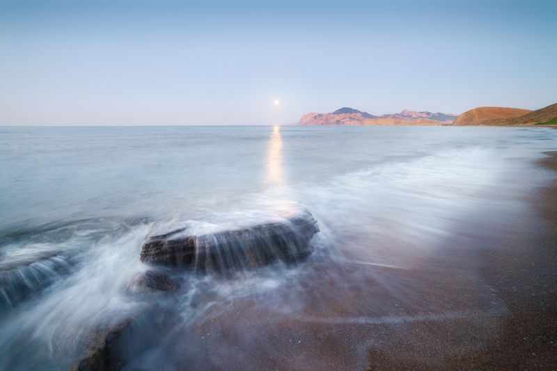 крым, луна, пейзаж, горы, море, коктебель, кара-даг В тихой бухте лунным утром фото превью