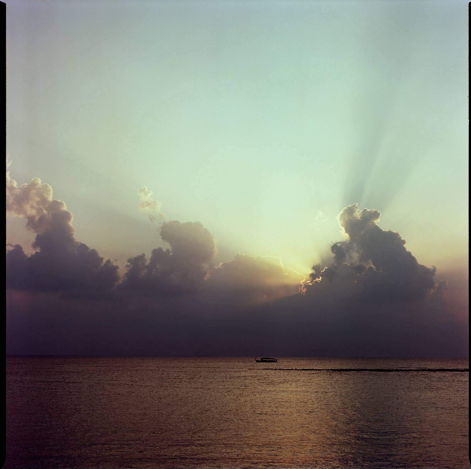 bronica sq-a, bronica, sq-a, zenzabronica, film, analog, аналоговая фотография, пленка, medium format, m-format, middle, 120 film, 6x6, 120mm, средний формат, kodak, portra400, landscape, пейзаж, природа, maldives, мальдивы, , Попов Алексей