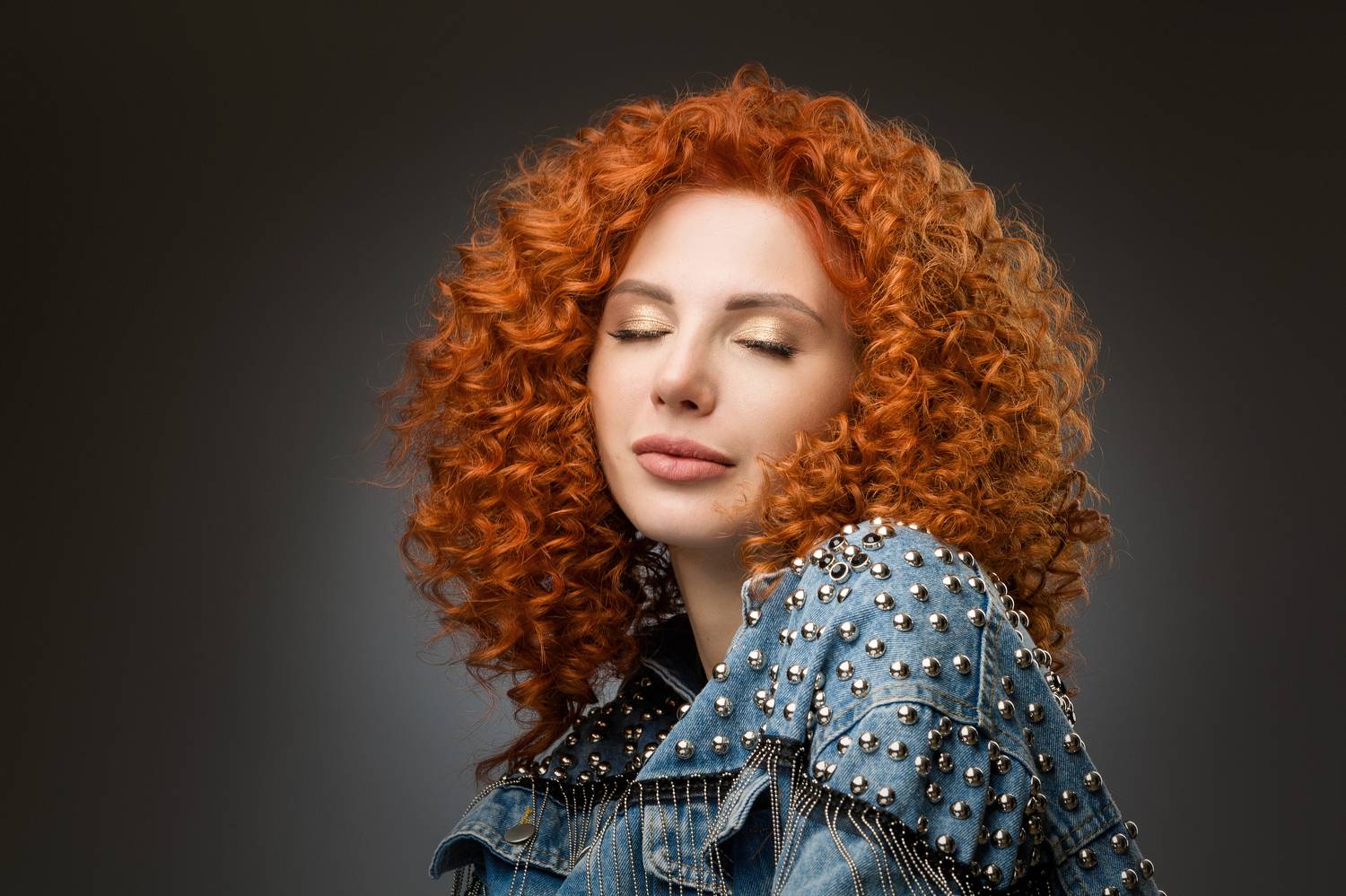 девушка, портрет, рыжая, кучерявая, Дёгтев Евгений