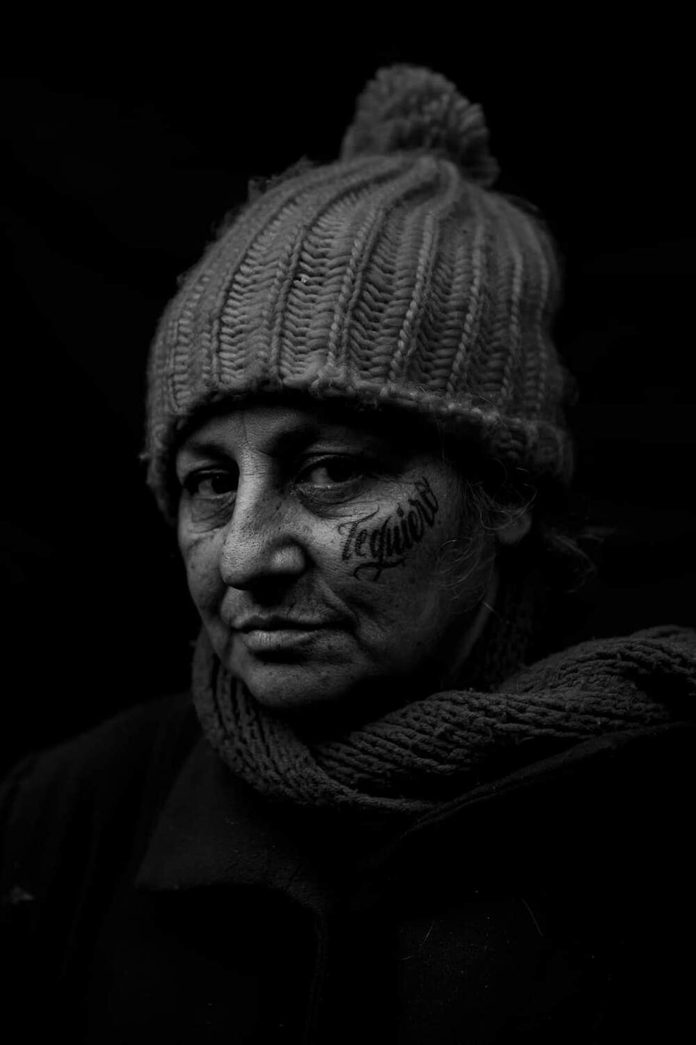 portrait, portraits, female portrait, retrato, retratos, bastian cifuentes araya, periodistafurioso, black and white, black & white, blanco y negro, human, homeless, situacion de calle, in-visibles, invisibles,, Basti&aacute;n Cifuentes Araya