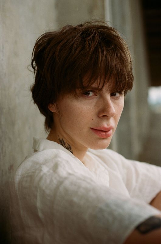 портрет, портретная фотография, женский портрет, естественный свет, фотосессия, цвет, девушка, естественность, пленка, 35mm, film, kodak Настя фото превью