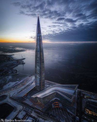 Лахта центр на рассвете