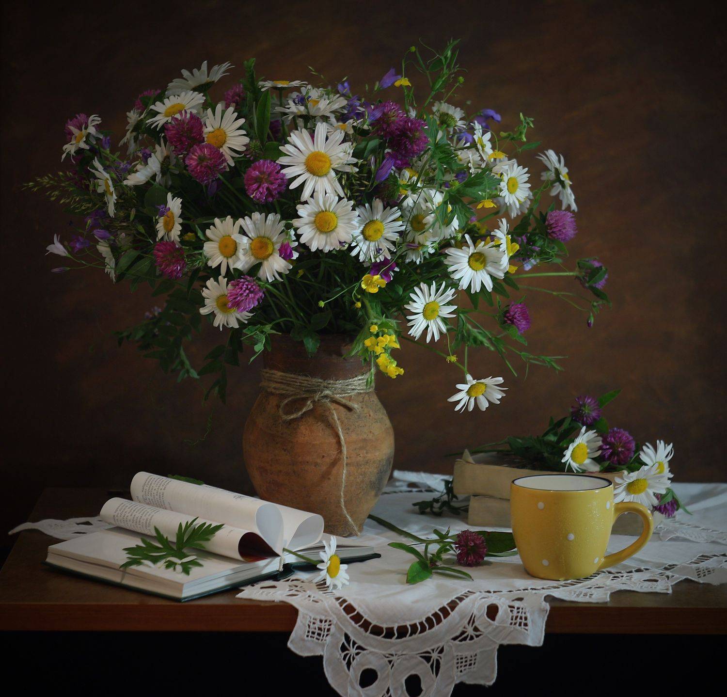 , Людмила Хрусталева*