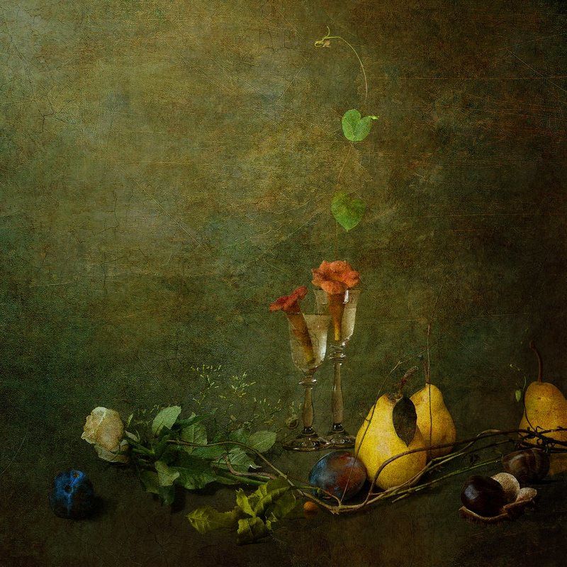 груши розы сливы с рюмками фото превью